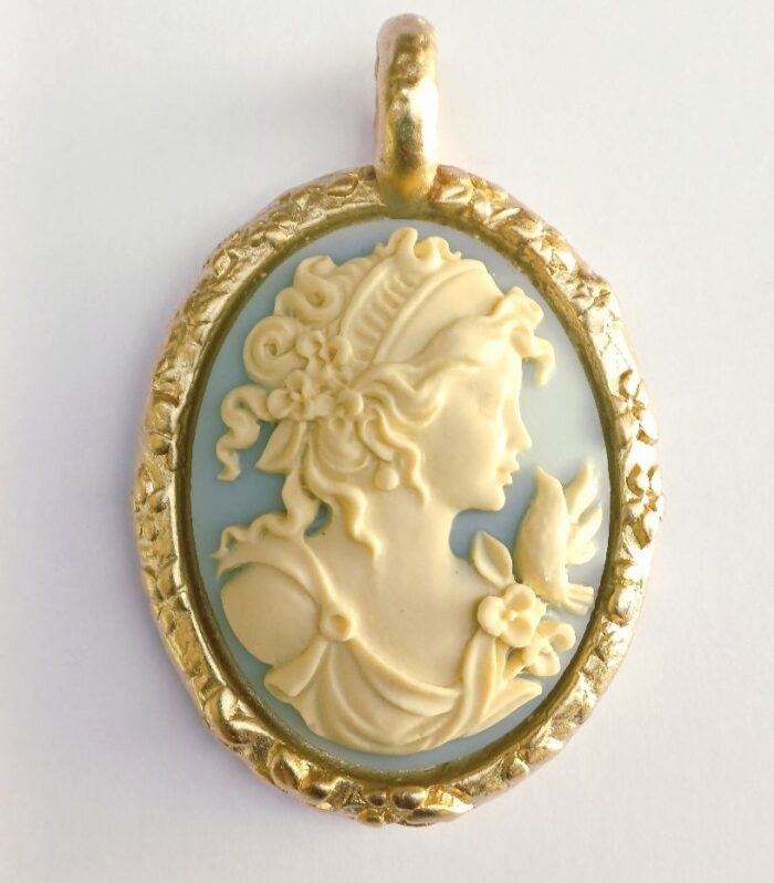Ciondolo Cammeo Azzurro Wedgwood/Avorio
