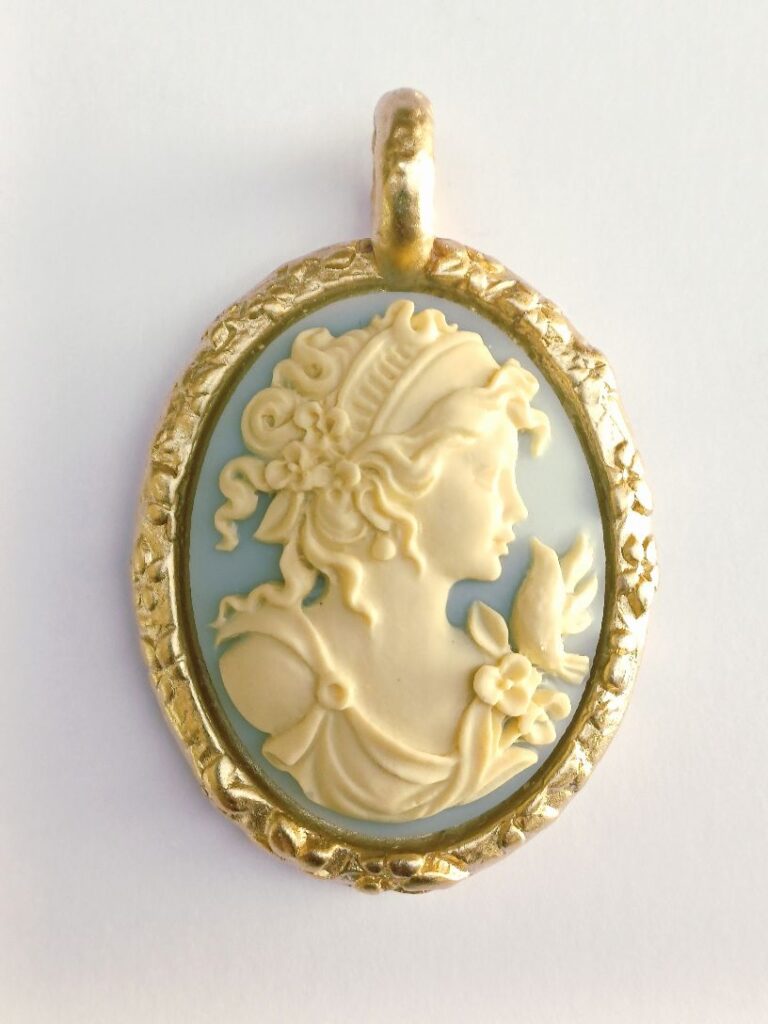 Ciondolo Cammeo Azzurro Wedgwood/Avorio - Alevà Bijoux